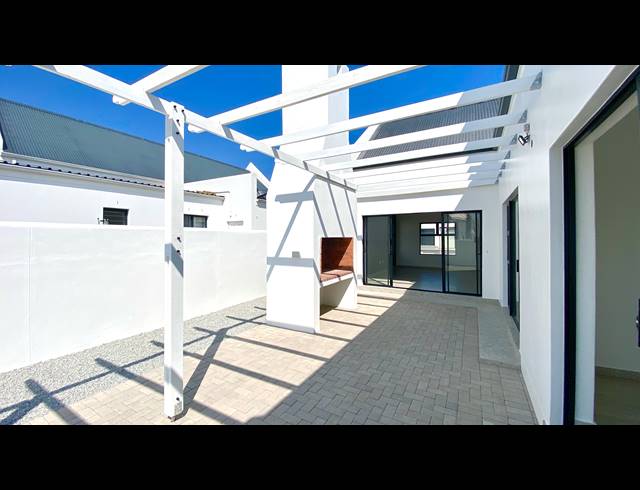3 BEDROOM HOUSE FOR SALE IN BRITANNIA REEF ESTATE